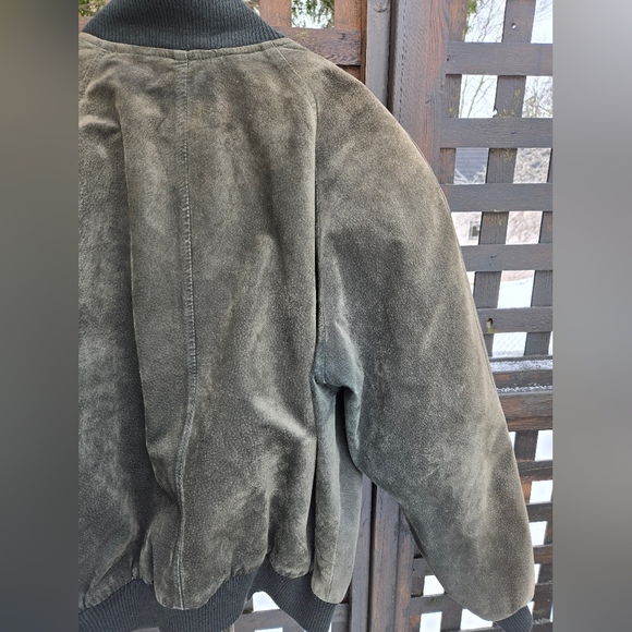 Vintage Suede Bomber Jacket - Picture 7 of 10